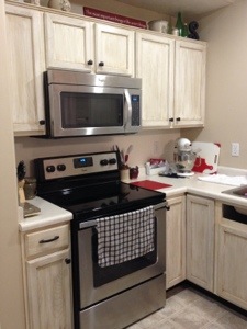 Kitchen Reno Stage 2: Painting Cabinets